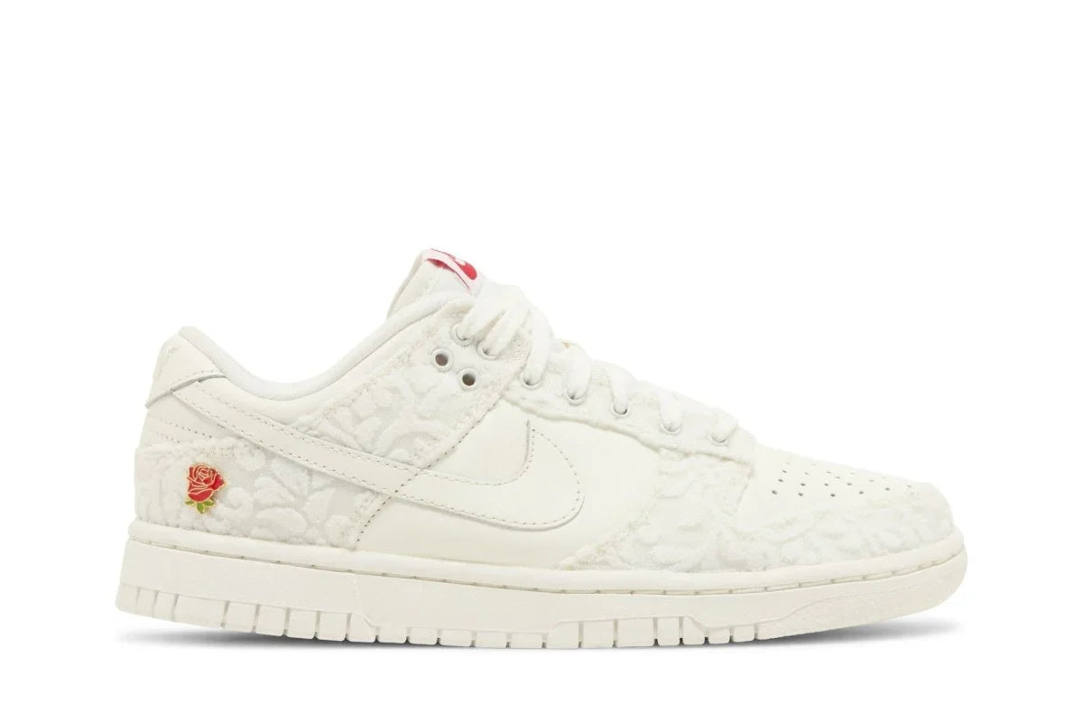 Nike Dunk Low Give Her Flowers Branco