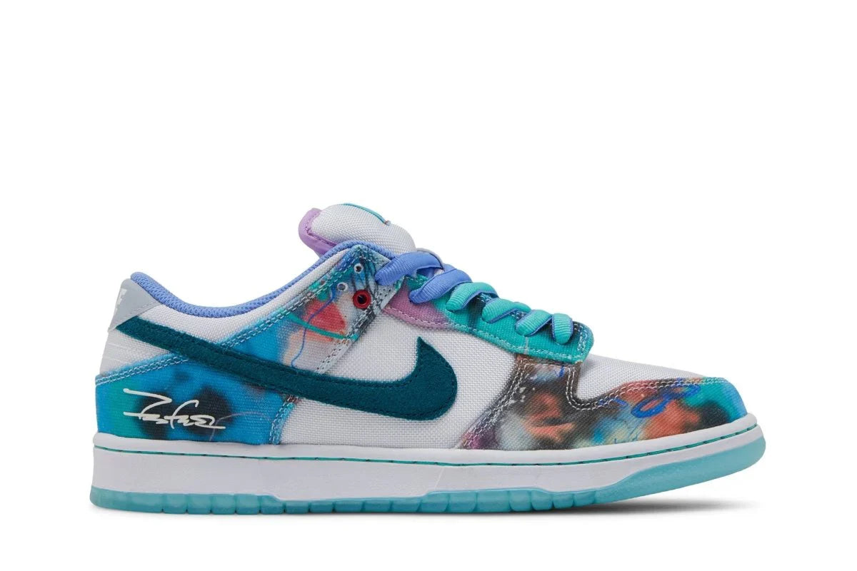Nike Sb Dunk Low x Futura Skateboard Bleached Aqua Azul