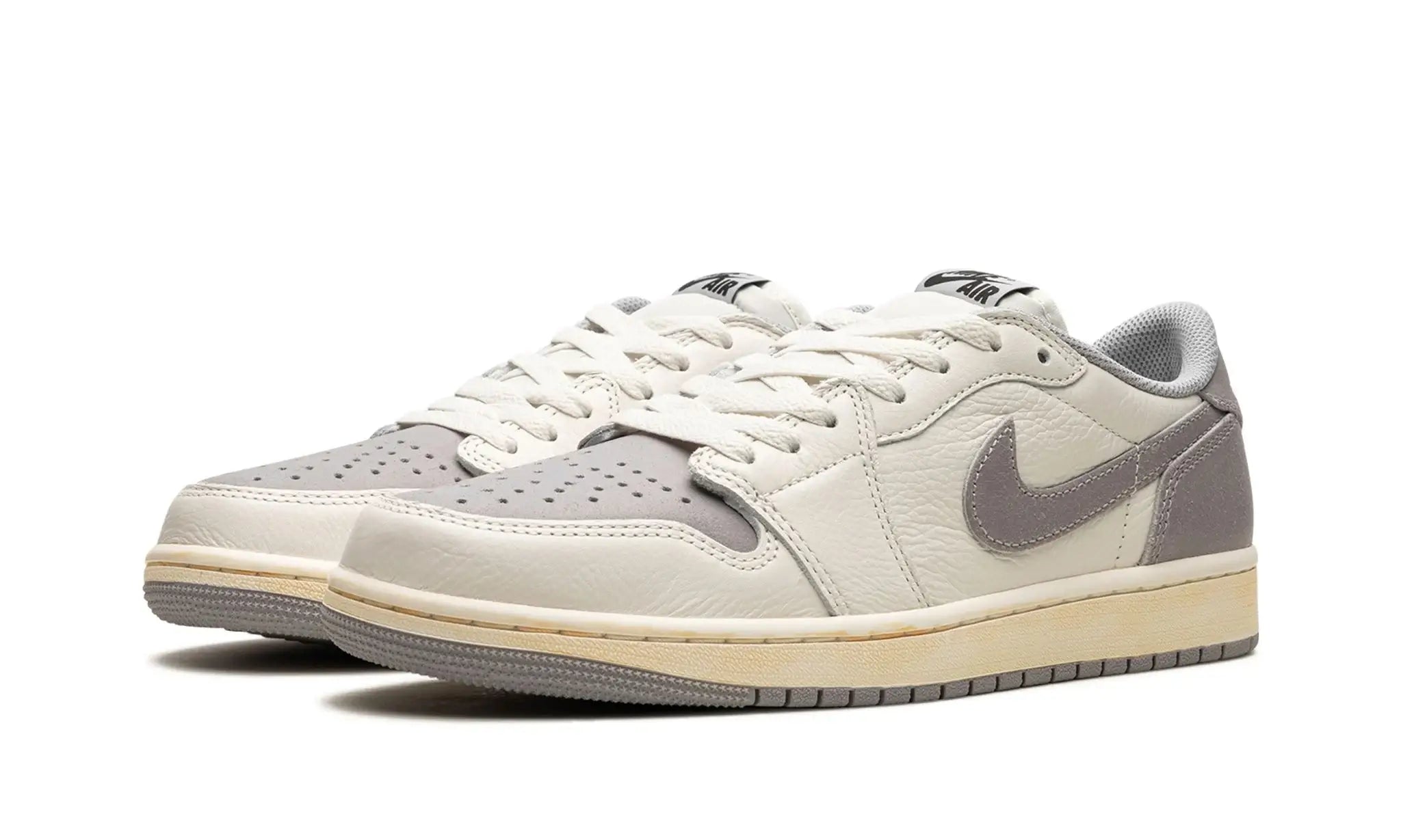 Tênis Air Jordan 1 Low "Atmosphere Grey" Cinza - CZ0790-101