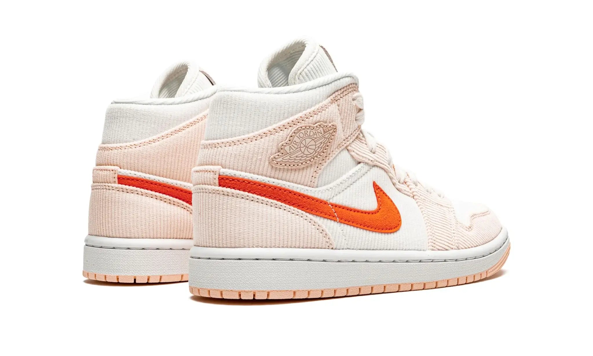 Tênis Air Jordan 1 Mid Feminino "Corduroy" Bege - DA8009-108