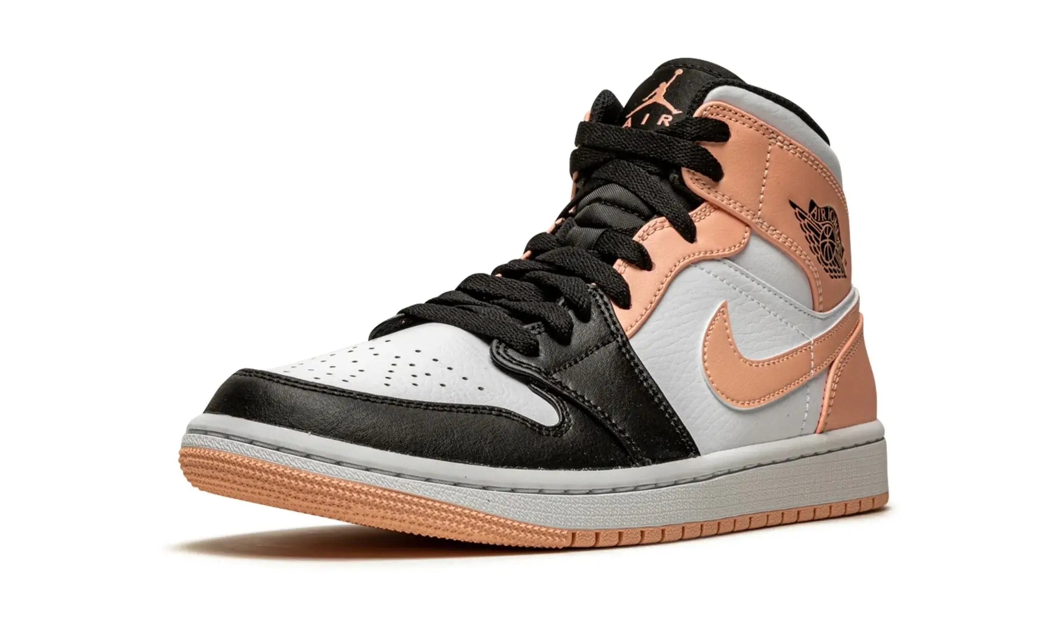 Tênis Air Jordan 1 Mid Feminino "Crimson Tint" Salmão - 554725-133