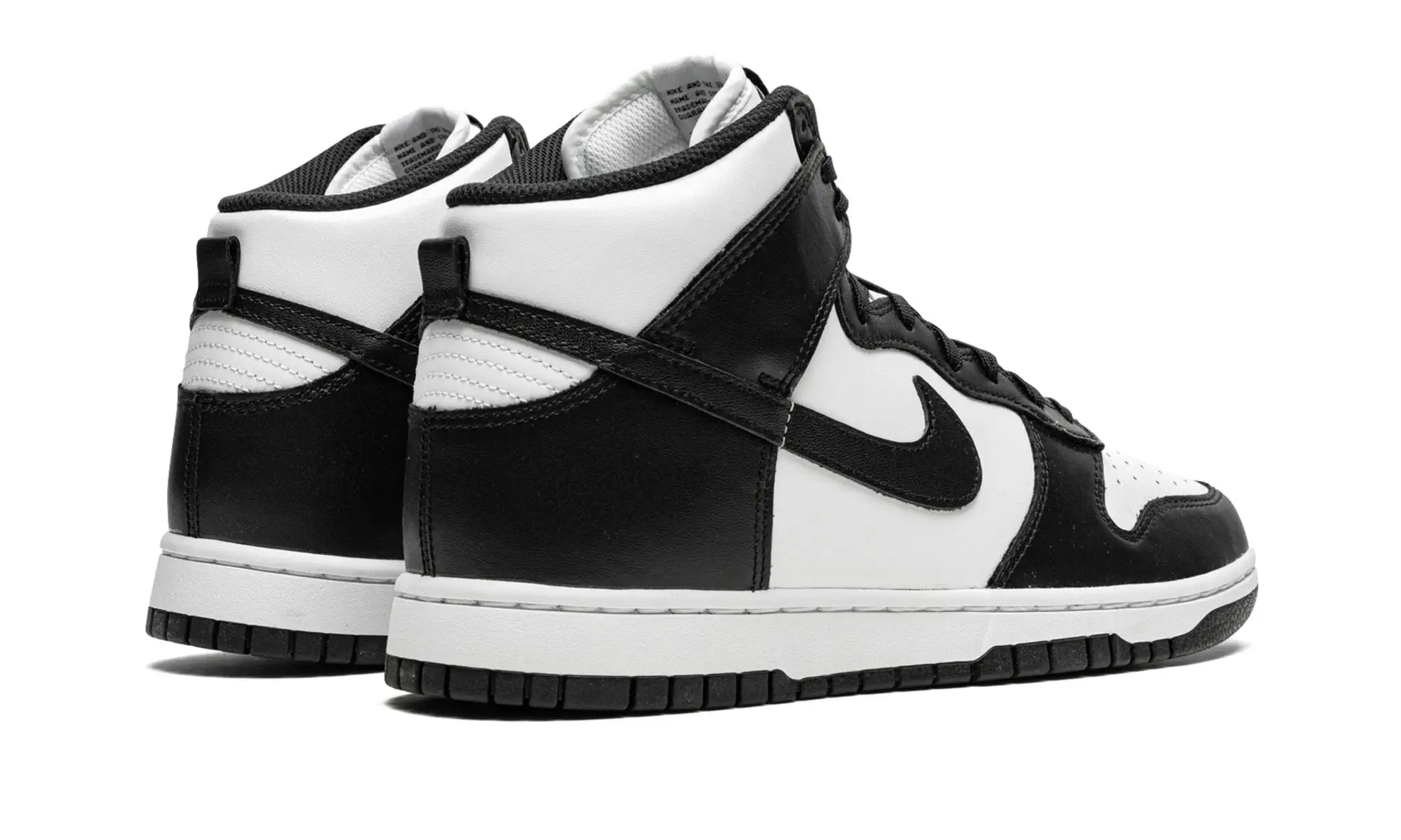 Tênis Nike Dunk High Feminino "Black and White" - DD1399-105