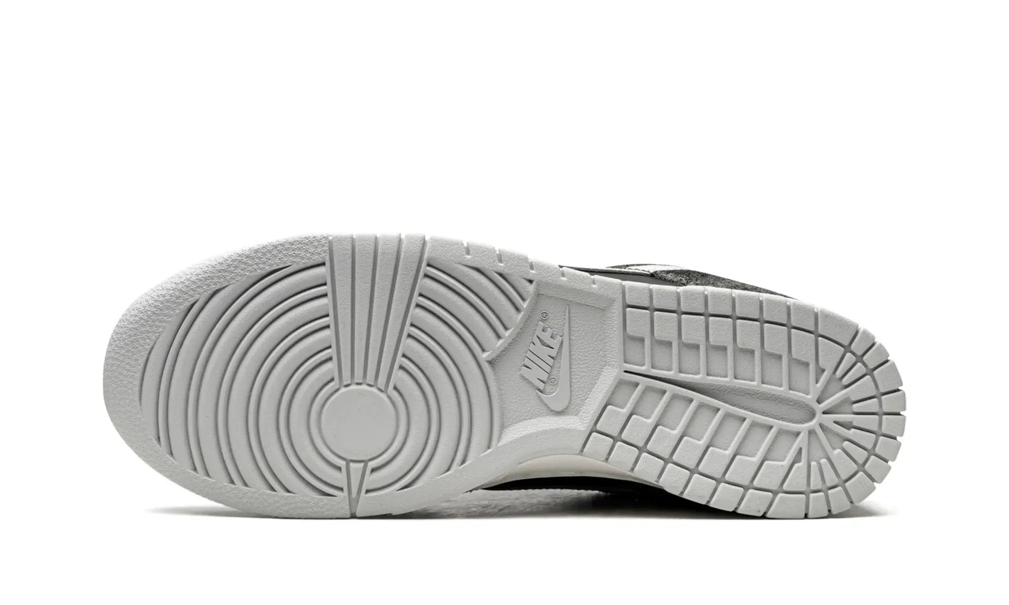 Tênis Nike Dunk Low "Zebra" Preto - DH7913-001