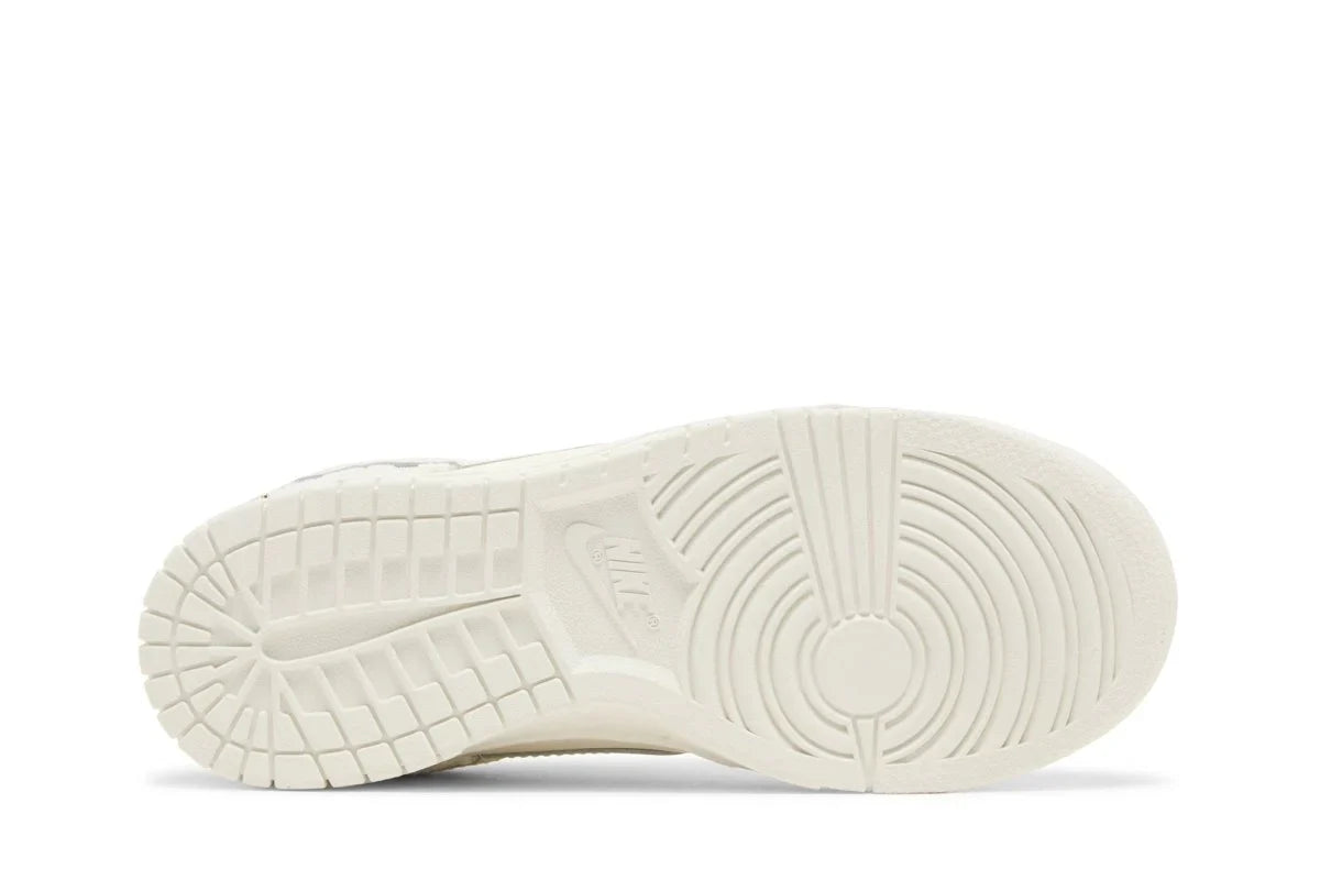 Nike Dunk Low Give Her Flowers Branco