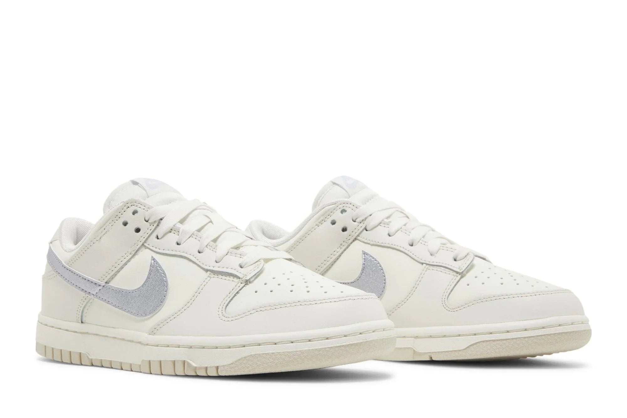 Nike Dunk Low Oxygen Purple Branco