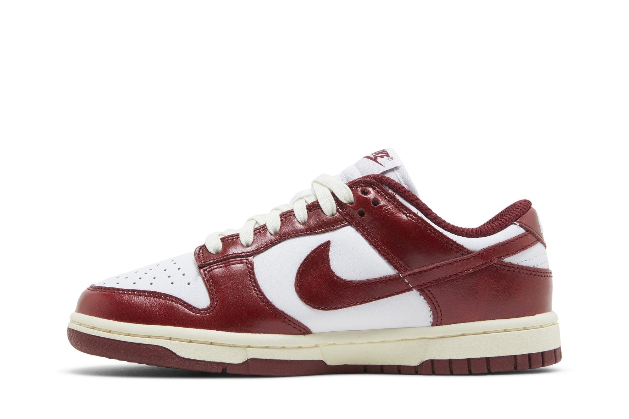 Nike Dunk Low PRM Vintage Team Red Vermelho