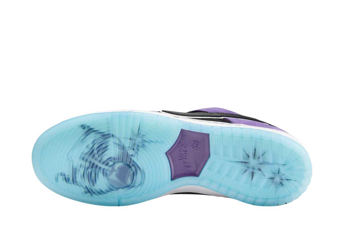 Nike SB Dunk Low Pro x Hayley Wilson Black and Court Purple Roxo