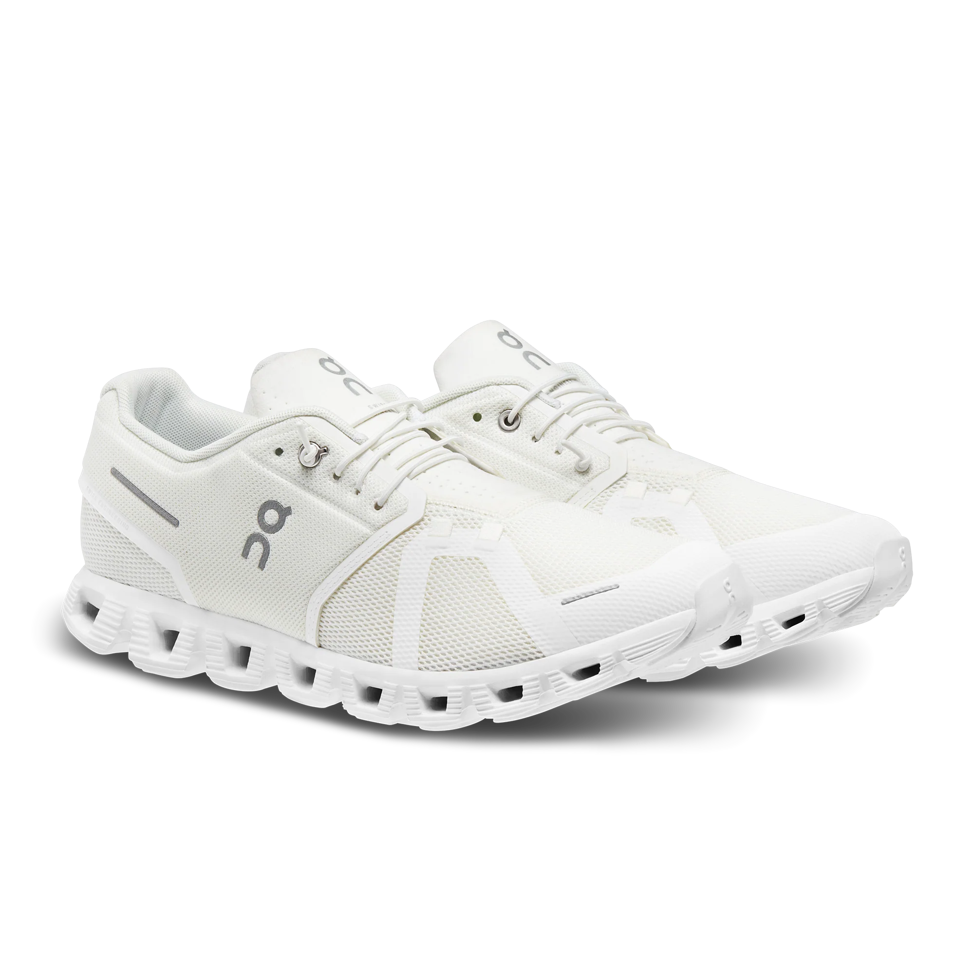 On Running Cloud 5 Undyed-White | White